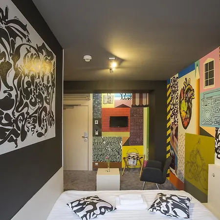 The Invisible — Urban Flashbacks Hotel